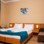 Шестиместный (Семейный двухкомнатный до 6 гостей с балконом), Отель Джульетта