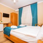 Шестиместный (Семейный двухкомнатный до 6 гостей с балконом), Отель Джульетта