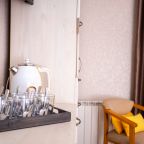 Люкс (Семейный с двумя изолированными спальнями до 6 гостей с балконом), Отель Джульетта