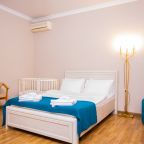 Люкс (Семейный с двумя изолированными спальнями до 6 гостей с балконом), Отель Джульетта