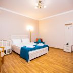 Люкс (Семейный с двумя изолированными спальнями до 6 гостей с балконом), Отель Джульетта