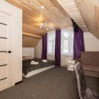 Семейный, Гостевой дом У Лолы