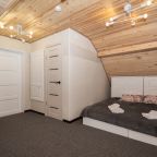 Семейный, Гостевой дом У Лолы