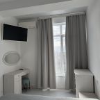 Квартира (С балконом на второй береговой линии), Апартаменты С балконом на второй береговой линии