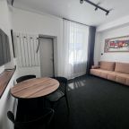Трёхместный и более, Апартаменты KM-Studios