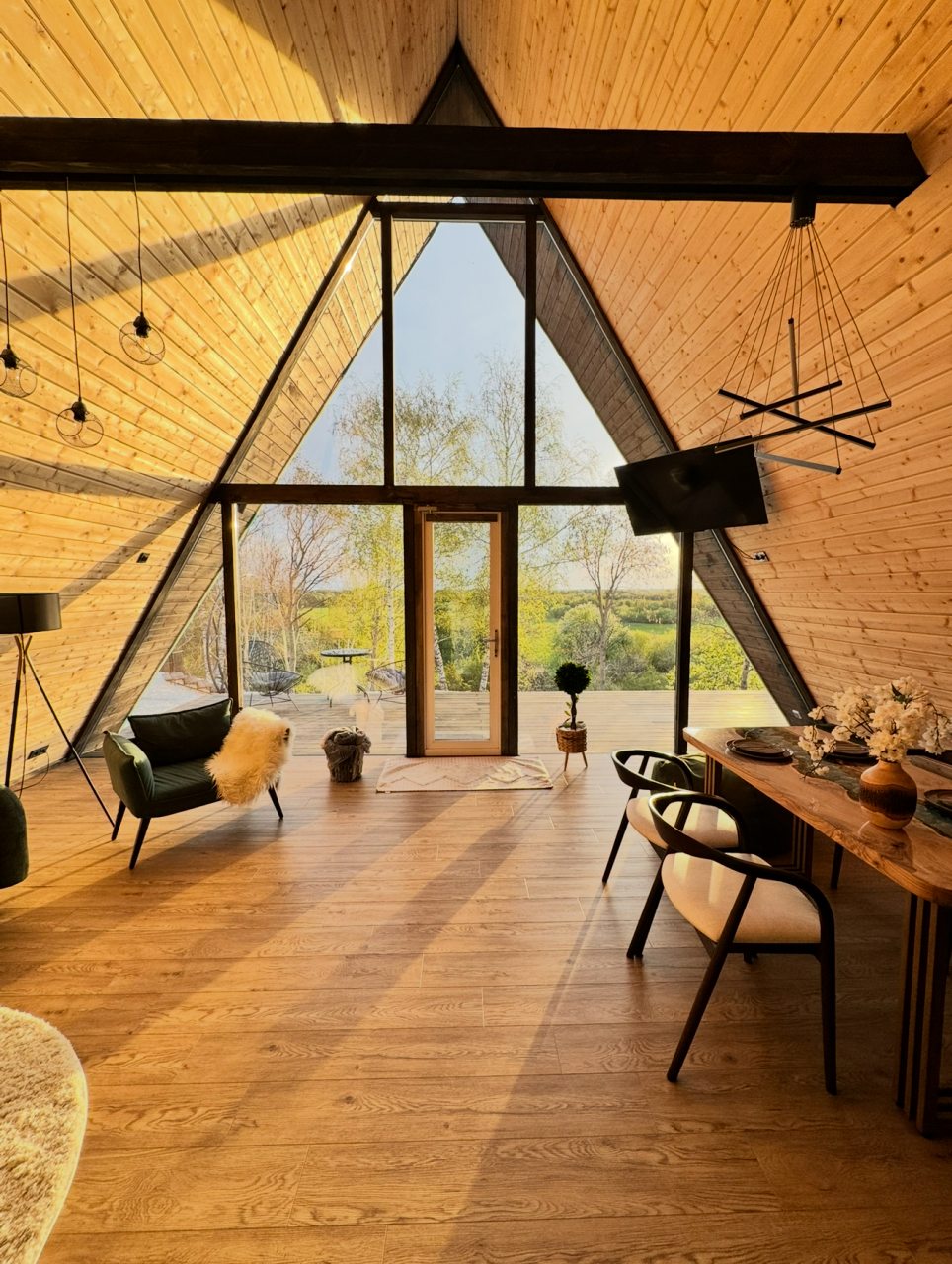 Дом (У обрыва), Коттедж Your Home