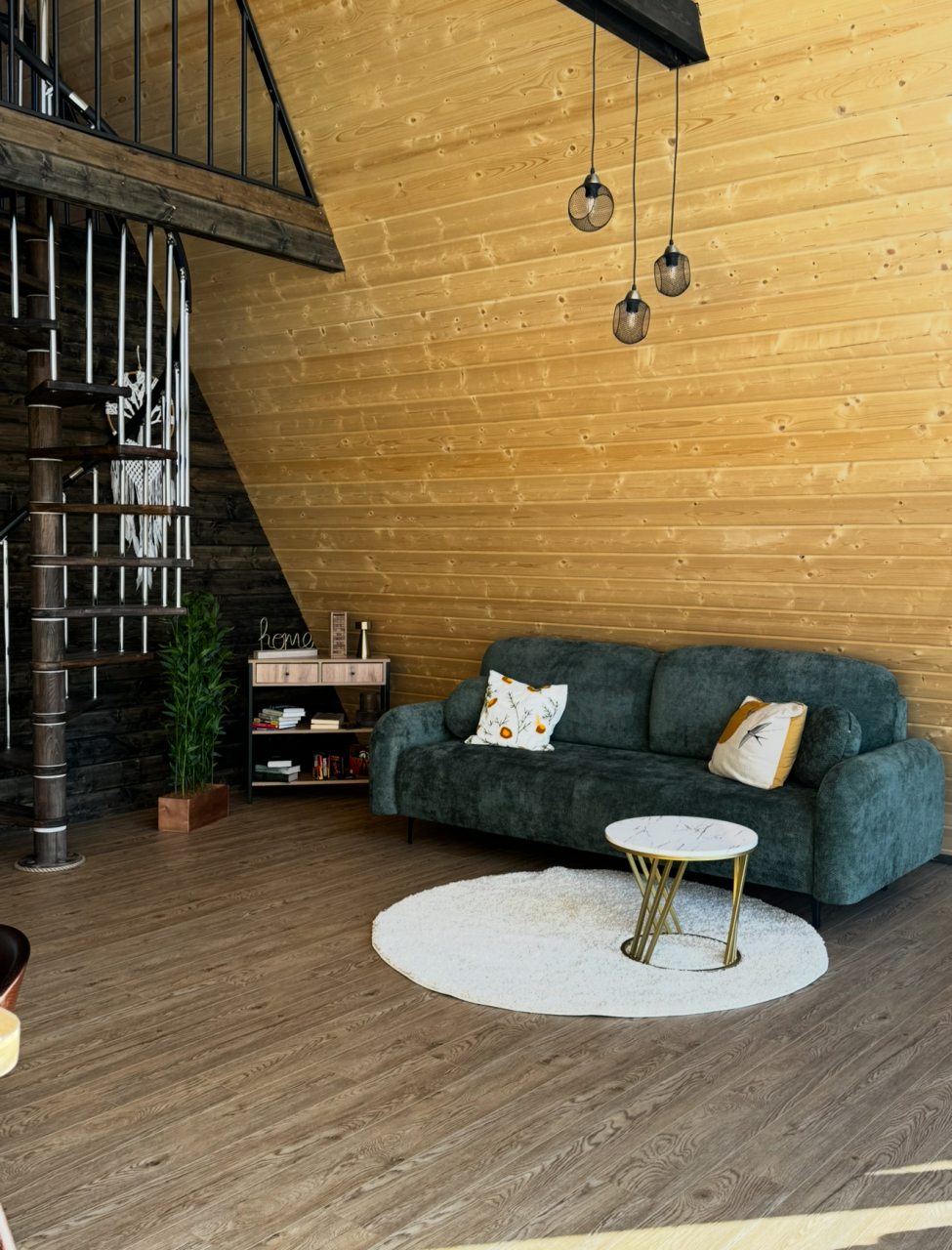 Дом (У обрыва), Коттедж Your Home