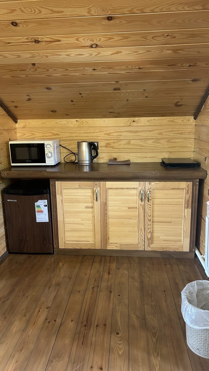 Студио (Студия), Гостевой двор Усадьба Лаура