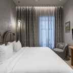 Сьюит (IMPERIYA Suite), Апарт-отель Окно