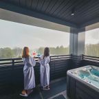 Двухместный (Улучшенный со спа-бассейном и террасой), Гостиница Горная Высота 985