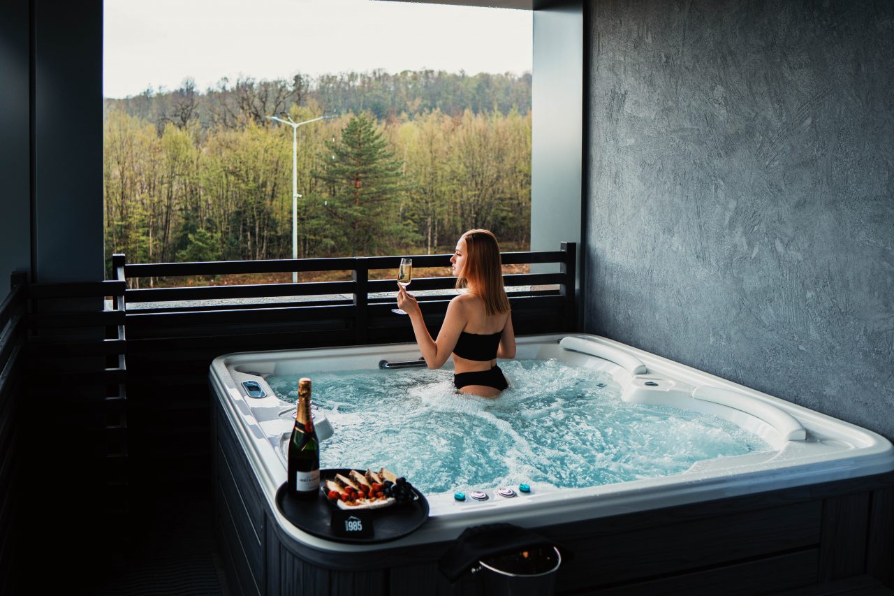 Двухместный (Улучшенный со спа-бассейном и террасой), Гостиница Горная Высота 985