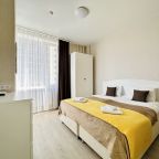 Двухместный (Видовая студия Делюкс с балконом), Апарт-отель NV.Hotel