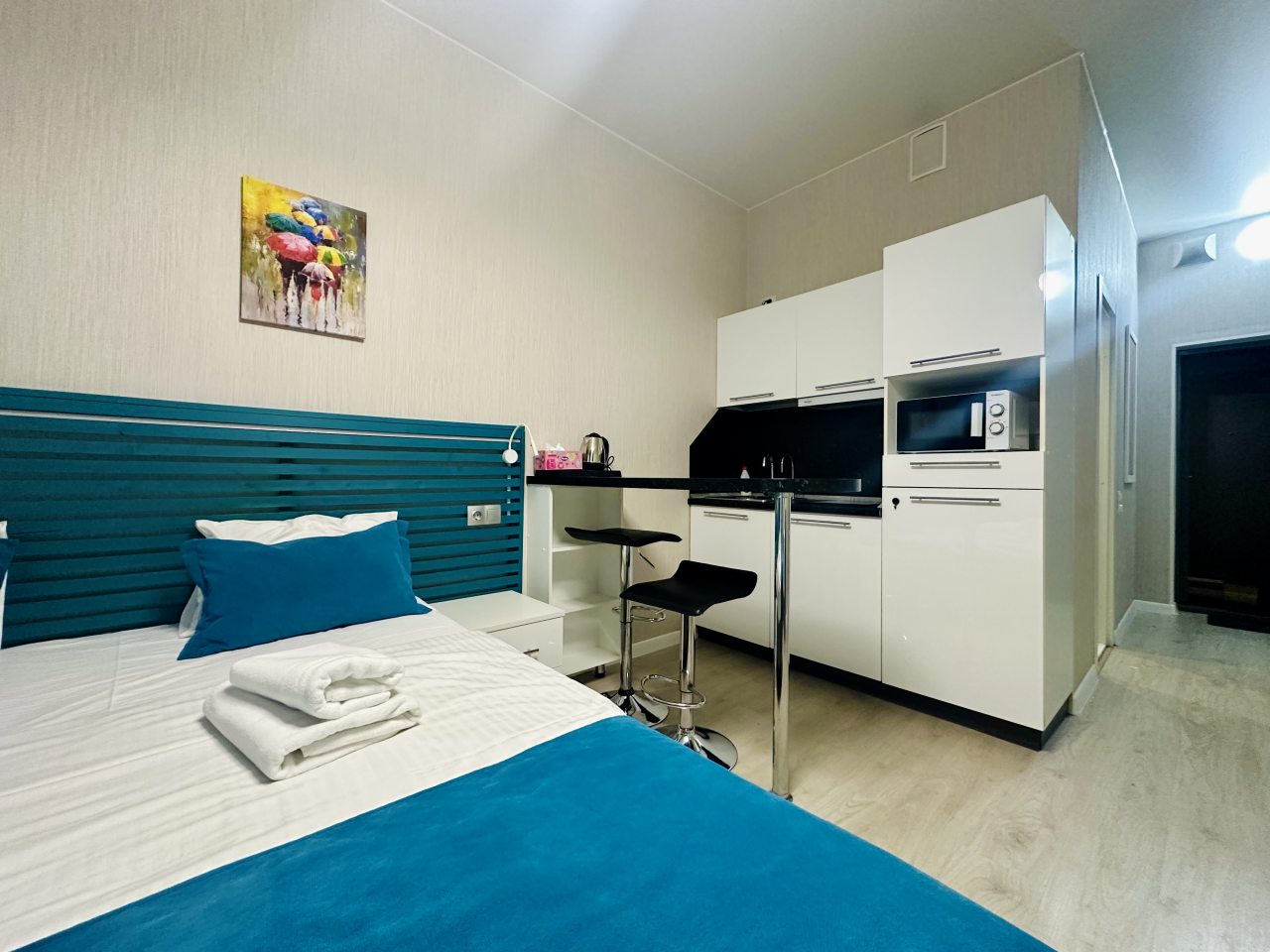 Кухонная и обеденая зона