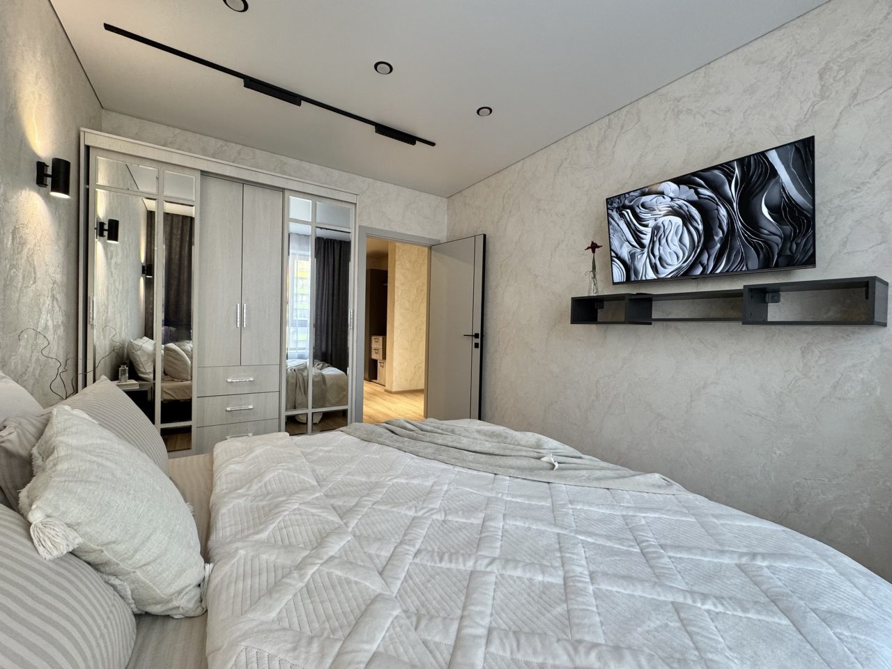 Апартаменты (Просторная евродвушка с двумя Smart-TV в резиденциях Прованс), Апартаменты Atmosfera Sna на Железнодорожной 18