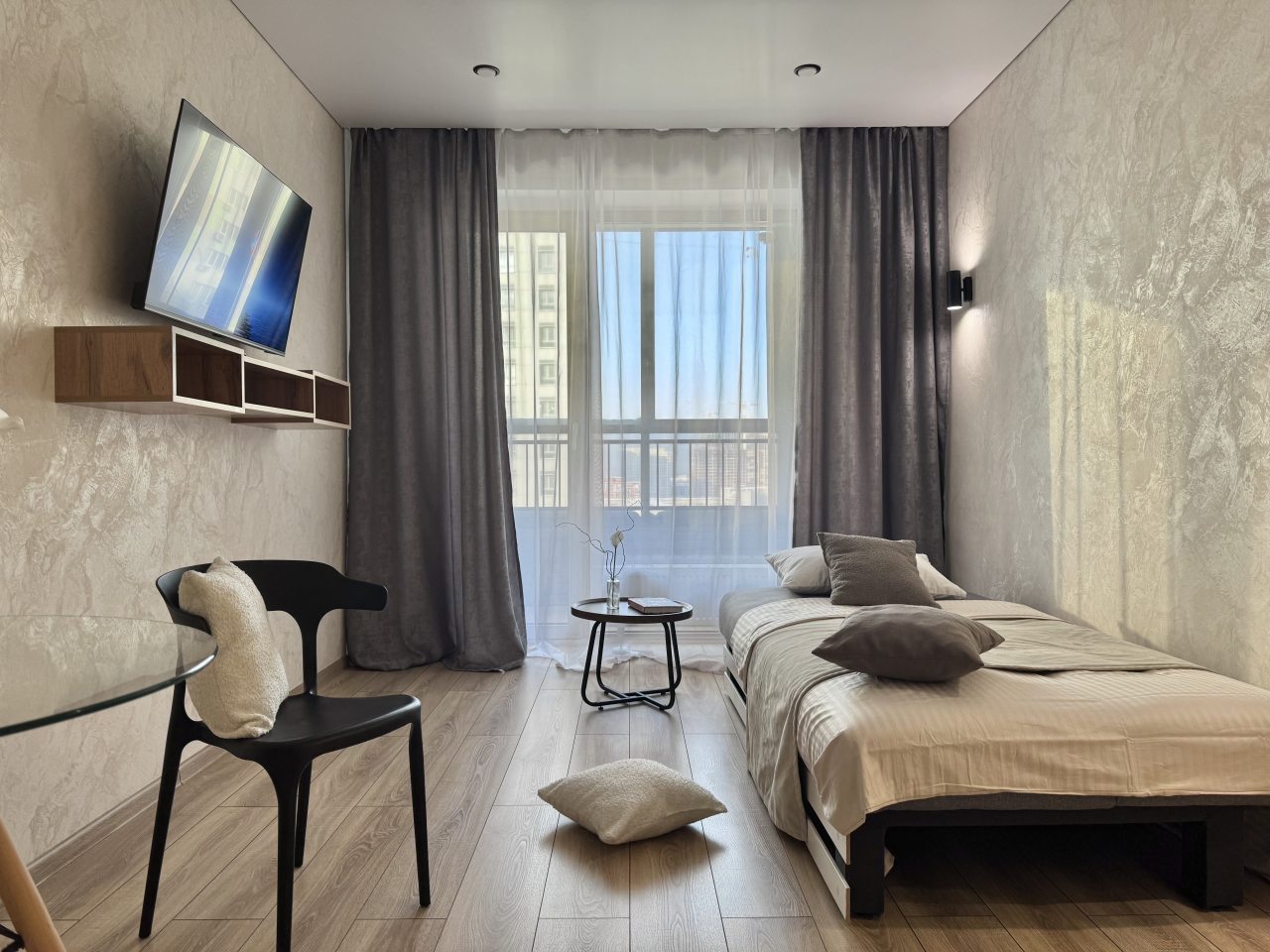 Апартаменты (Просторная евродвушка с двумя Smart-TV в резиденциях Прованс), Апартаменты Atmosfera Sna на Железнодорожной 18