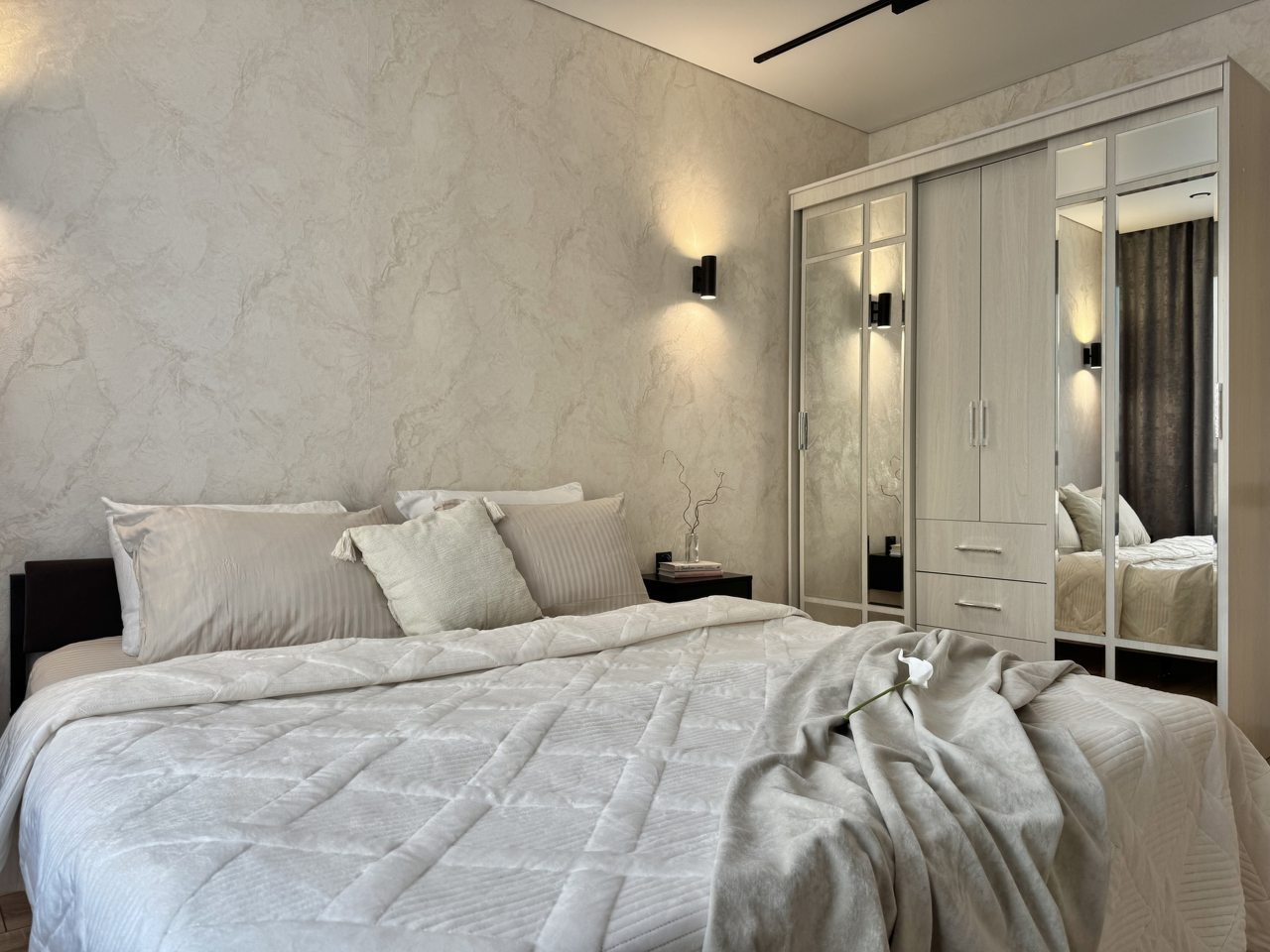 Апартаменты (Просторная евродвушка с двумя Smart-TV в резиденциях Прованс), Апартаменты Atmosfera Sna на Железнодорожной 18