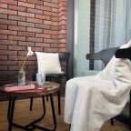 Апартаменты (Просторная евродвушка с двумя Smart-TV в резиденциях Прованс), Апартаменты Atmosfera Sna на Железнодорожной 18