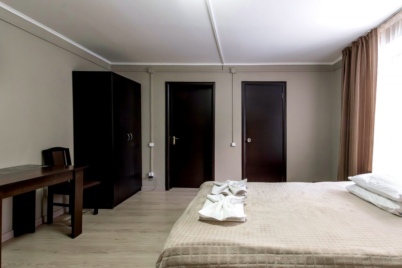 Двухместный (Стандарт двухместный с 1 двуспальной кроватью (Дом Катунь)), Гостевой дом Grand Altai Manzherok