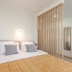 Люкс (Апартаменты RentPlaza в ЖК Логика с видом на город), Апартаменты RentPlaza 4 проезд 67