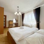 Трехместный (Апартаменты 2-комнатные в спальном районе), Апартаменты Home Apart Surganova 5A