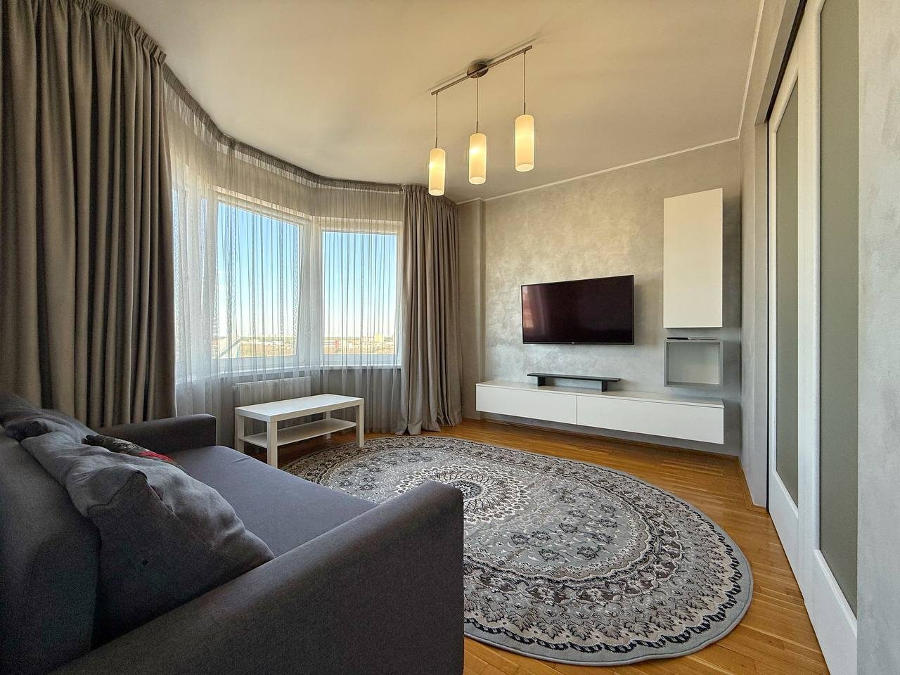Апартаменты (Апартаменты 2-комнатные в спальном районе), Апартаменты Home Apart Surganova 5A