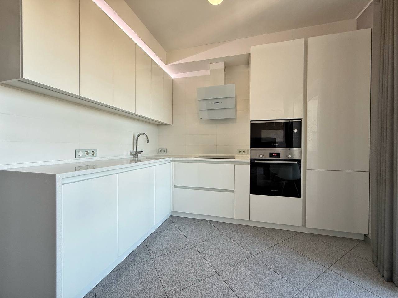 Апартаменты (Апартаменты 2-комнатные в спальном районе), Апартаменты Home Apart Surganova 5A