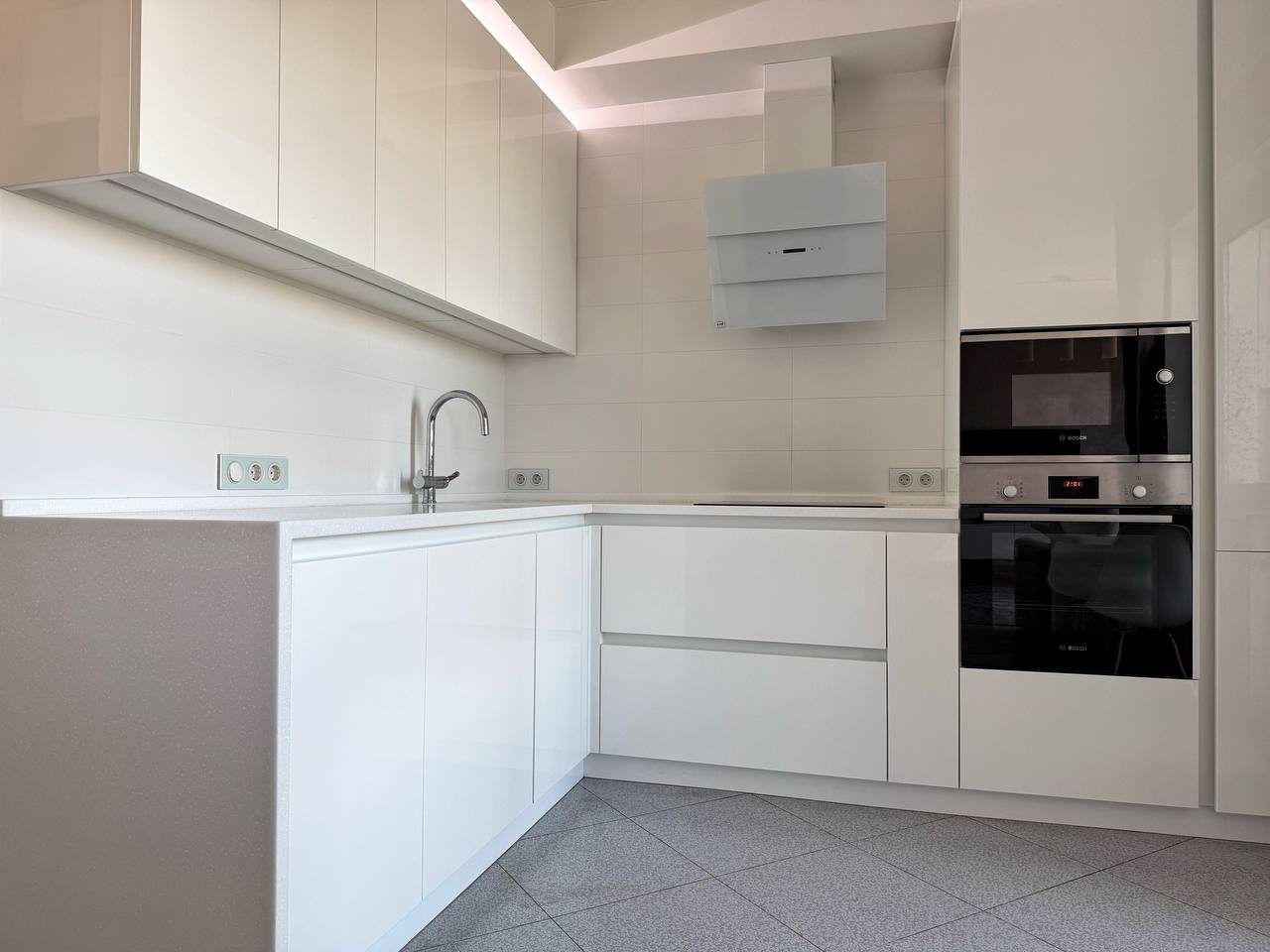 Апартаменты (Апартаменты 2-комнатные в спальном районе), Апартаменты Home Apart Surganova 5A