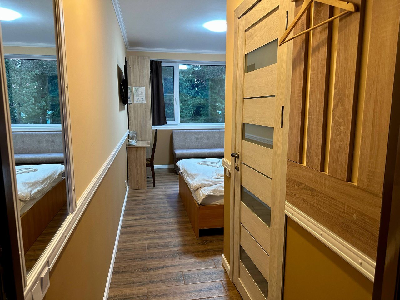 Двухместный (Двухместный номер с двуспальной кроватью и диваном), Гостиница Forest Relax