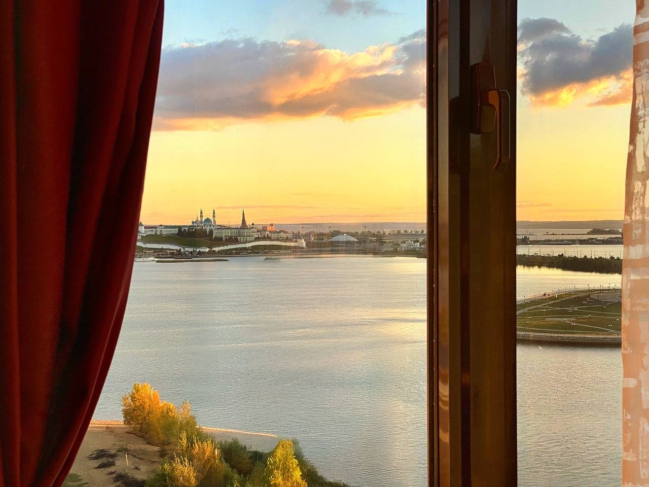 Двухместный (Апартаменты с видом на Казанку и Кремль), Элитные 2к апартаменты с видом на Казанку и Кремль