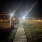 Своя ухоженная территория, Отель Юрты Жемчуг