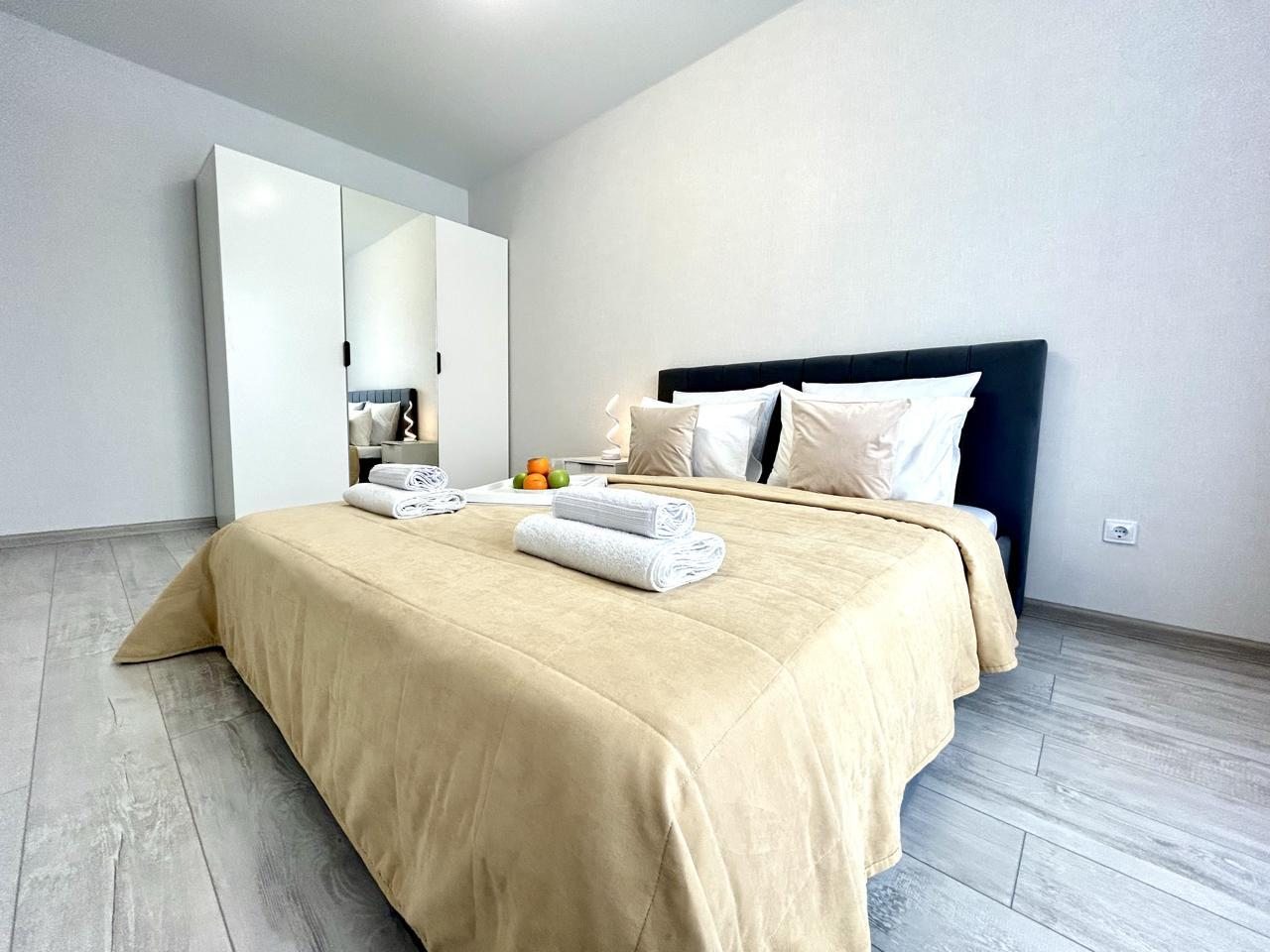 кровать двуспальная