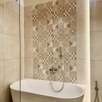 Люкс, Отель Аварал