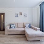 Трёхместный и более (Двухкомнатная квартира 60м2 в современном районе), Апартаменты Apart-deluxe Легенды моря на Аксакова 114