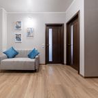 Трёхместный и более (Двухкомнатная квартира 60м2 в современном районе), Апартаменты Apart-deluxe Легенды моря на Аксакова 114