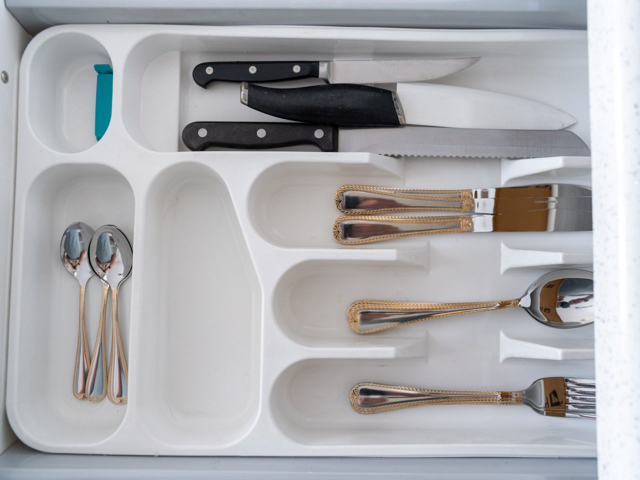 Трёхместный и более (Двухкомнатная квартира 60м2 в современном районе), Апартаменты Apart-deluxe Легенды моря на Аксакова 114