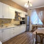 Кухня и принадлежности для приготовления пищи.