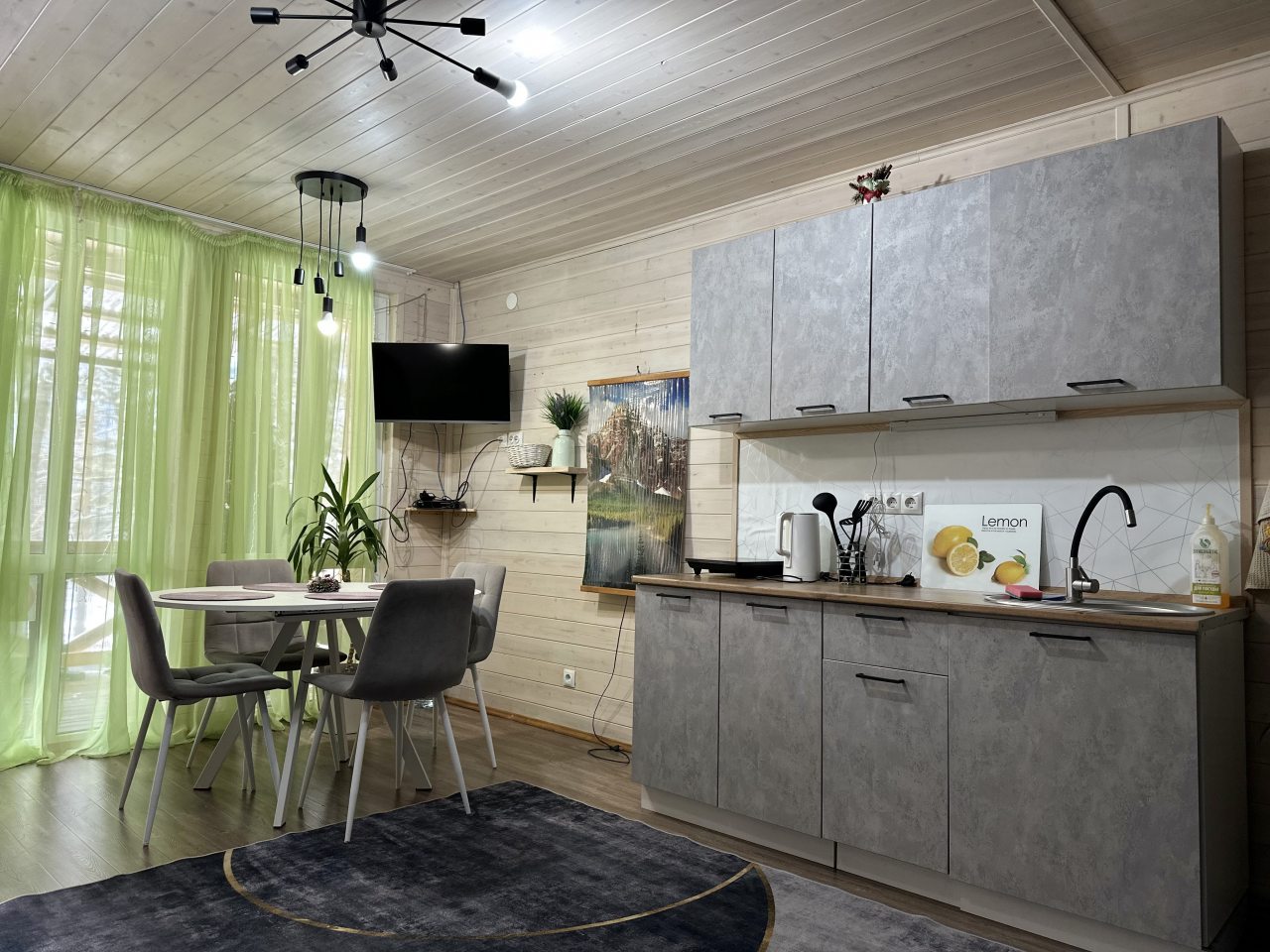 Дом (Барнхаус 1), База отдыха Дух леса