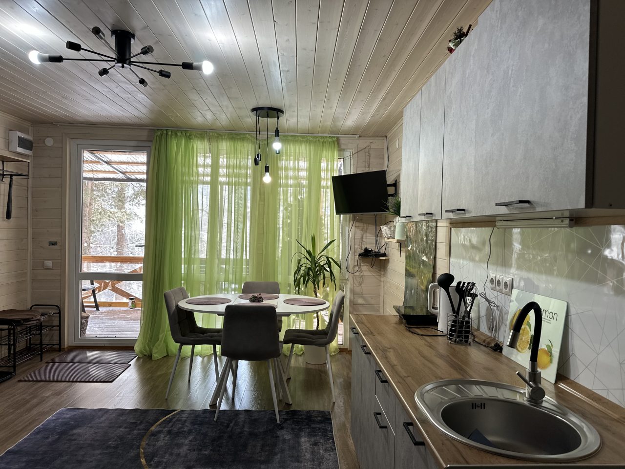 Дом (Барнхаус 1), База отдыха Дух леса