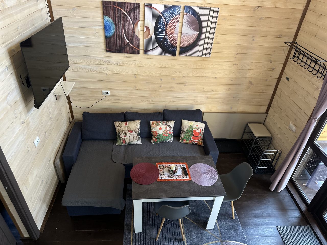 Дом (Барнхаус 2), База отдыха Дух леса