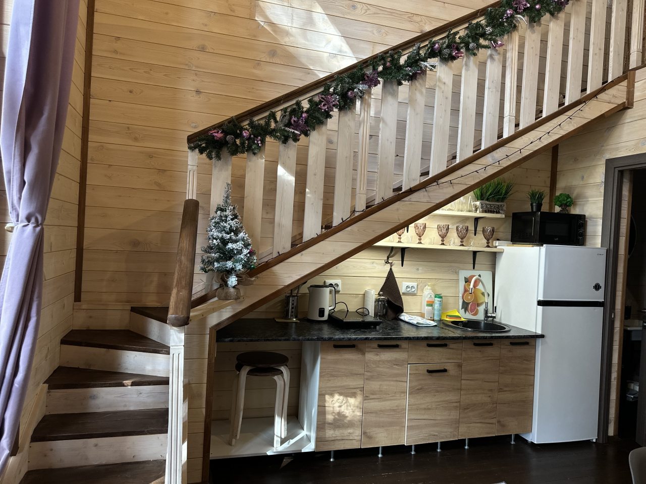 Дом (Барнхаус 2), База отдыха Дух леса