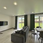 Апартаменты (Apart-Comfort на Радужной 24), Коттедж Apart-Comfort на Радужной 24
