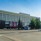 Поздний отъезд, Гостиница Красноярск