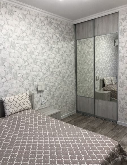 Апартамент-19, Адлер