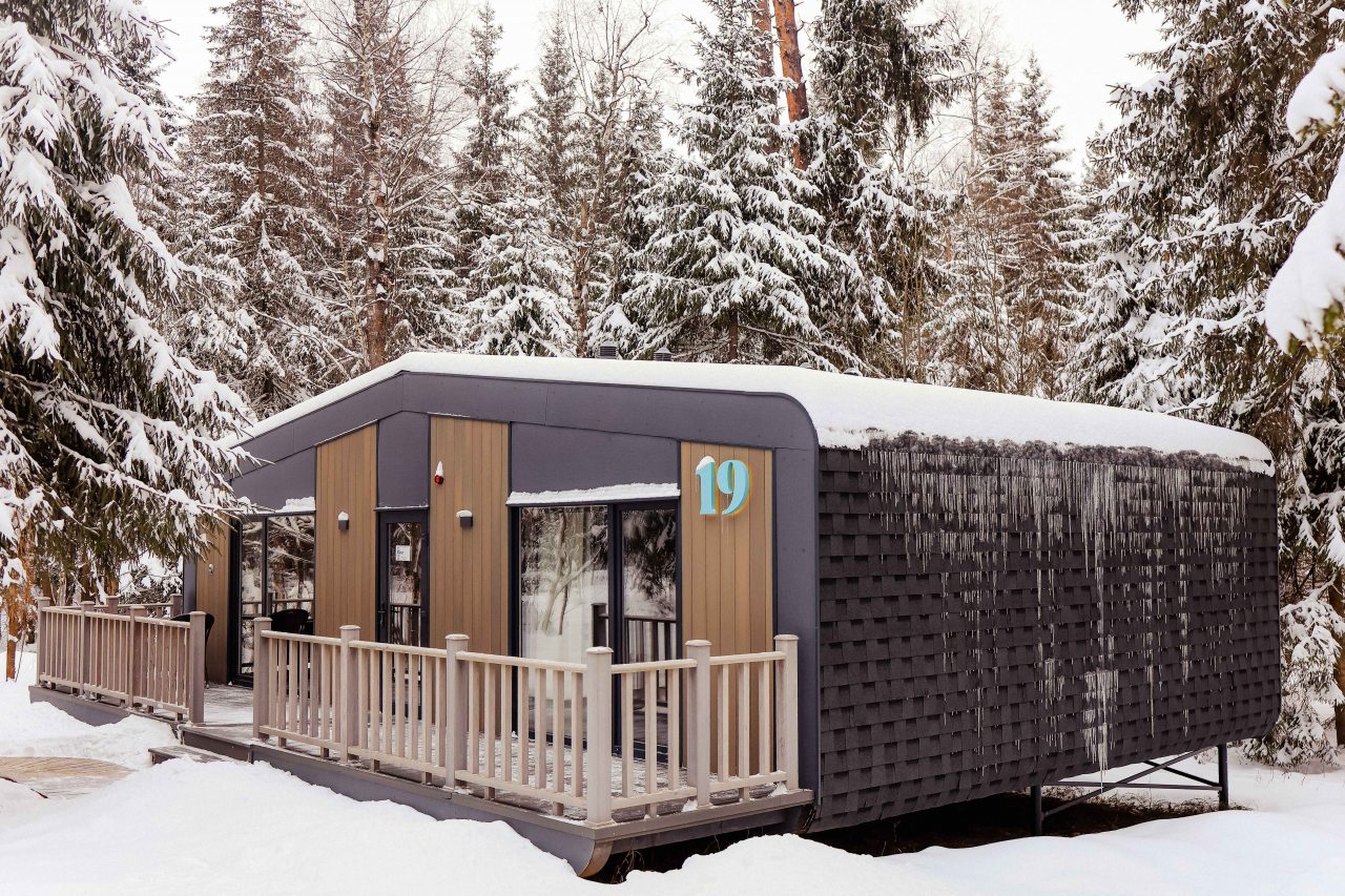 Дом (ОЗАРЕНИЕ), Лесной отель НЕШАЛАШИ