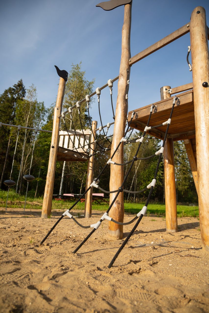 Детская площадка, Лесной отель НЕШАЛАШИ
