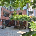 Вторая береговая линия, Гостевой дом Цитрус