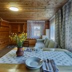 Апартаменты (Летний домик из кедра с баней), Гостевой двор Булавкиных