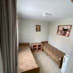 Четырехместный (Комфорт(№4) двухкомнатный с балконом), Гостевой дом Вишневка