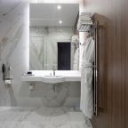 Трехместный (Посольский Люкс с балконом), Премиум Отель Пушкин