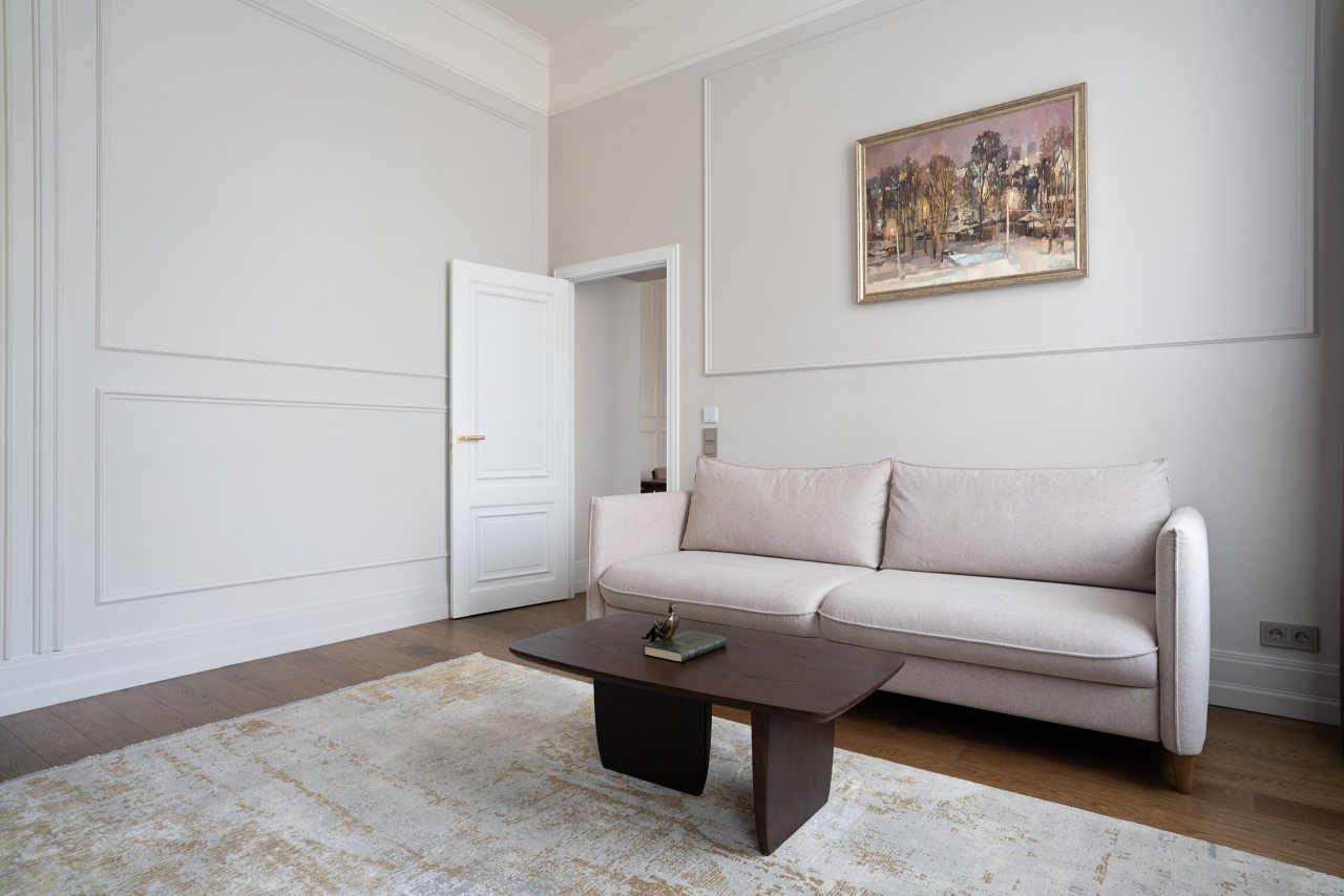 Трехместный (Посольский Люкс с балконом), Премиум Отель Пушкин